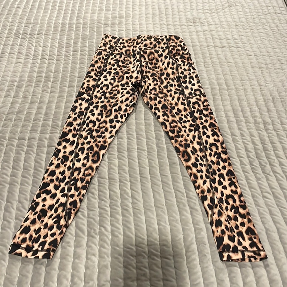 Victoria’s Secret Leopard leggings